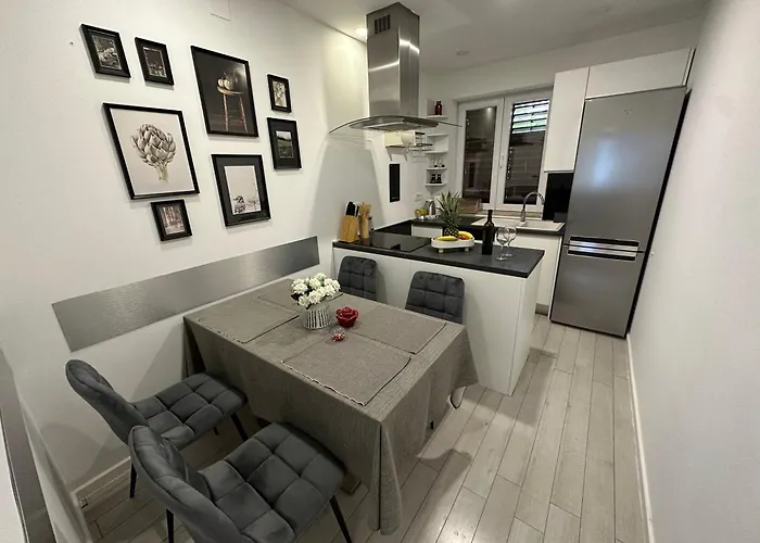 Apartment Leo